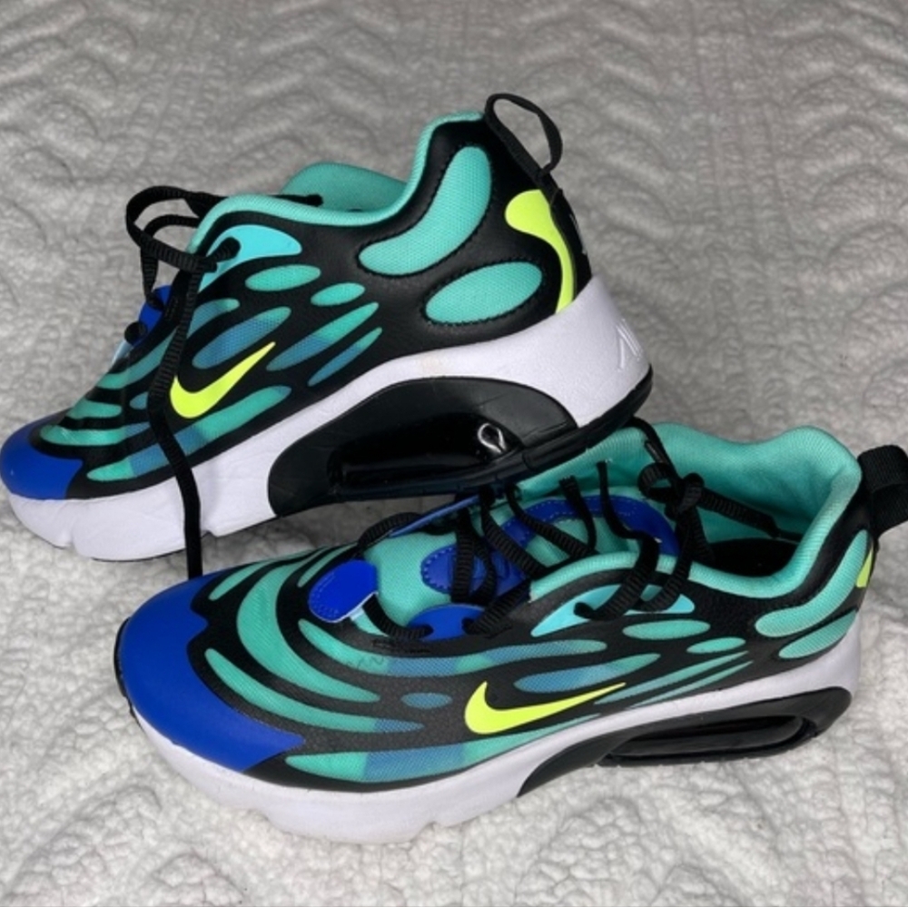 Nike Kids Blue and Green Sneakers youth 6